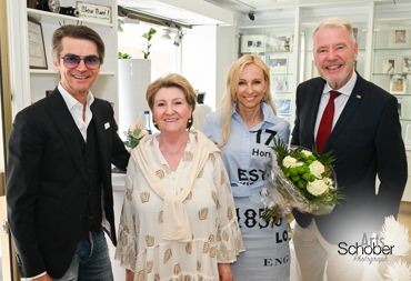 Eröffnung mit Ehrengäste